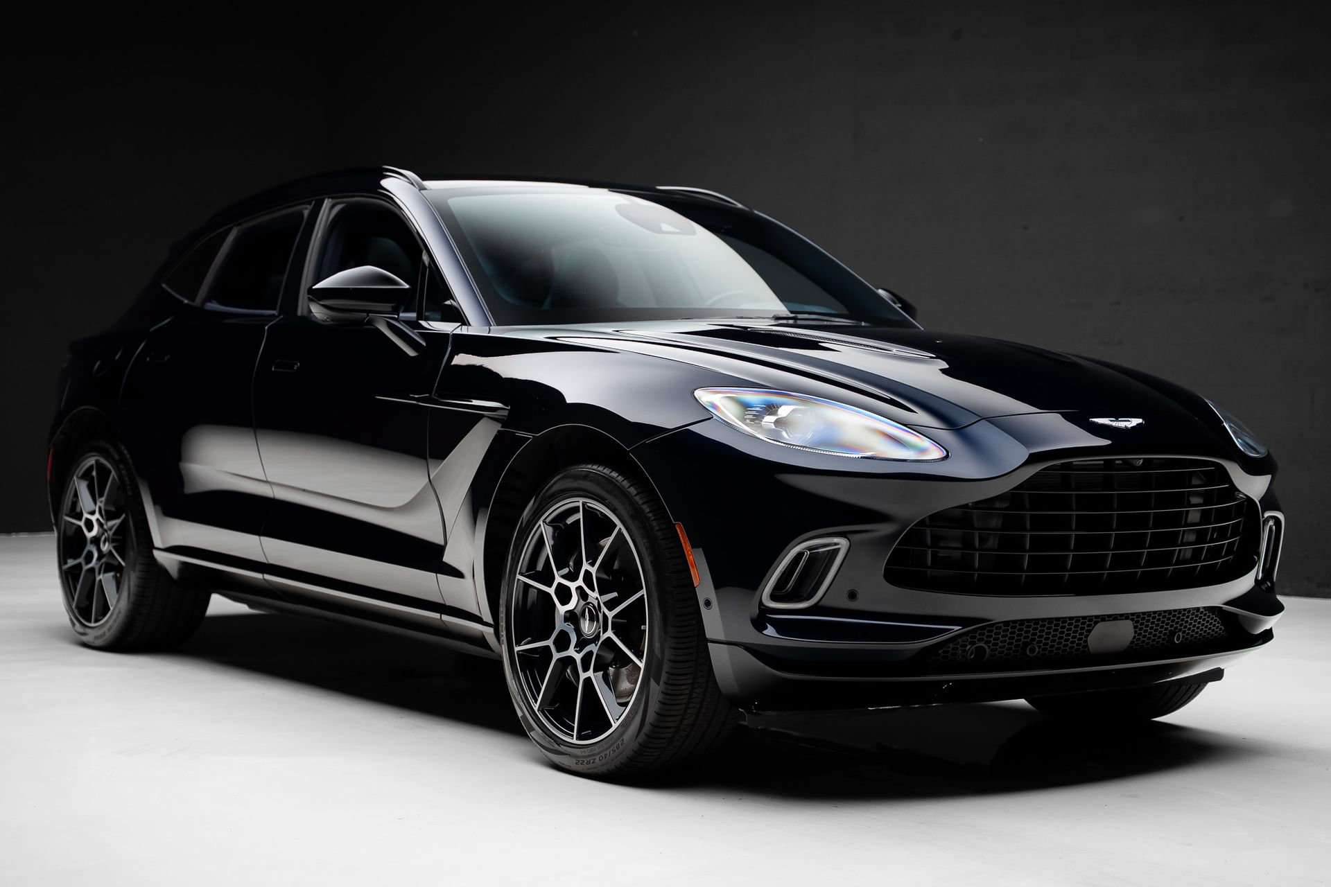 Used 2021 Aston Martin DBX AWD/4WD image 85