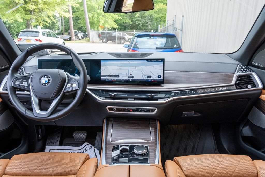 Used 2024 BMW X5 xDrive40i w/ Premium Package AWD/4WD image 18