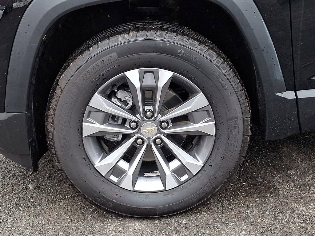 Used 2026 Chevrolet Equinox LT w/ Convenience Package II image 31