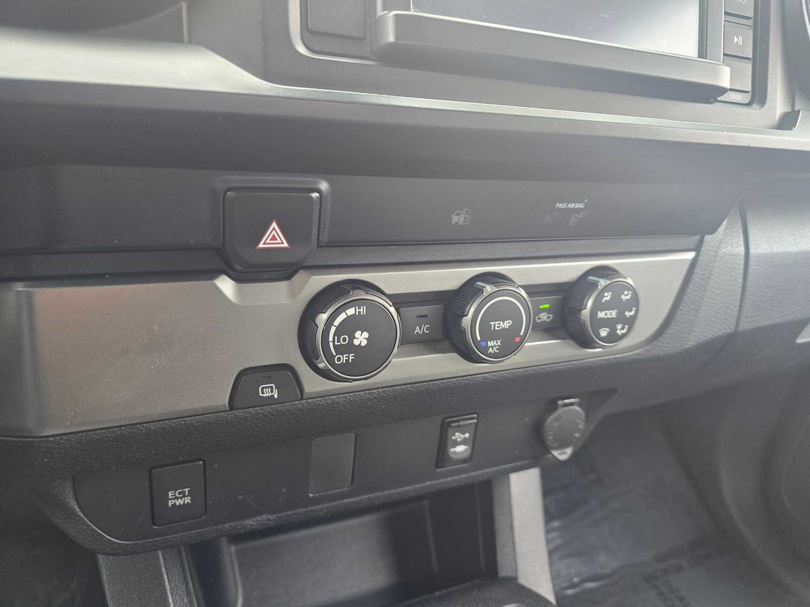 Used 2019 Toyota Tacoma SR image 23