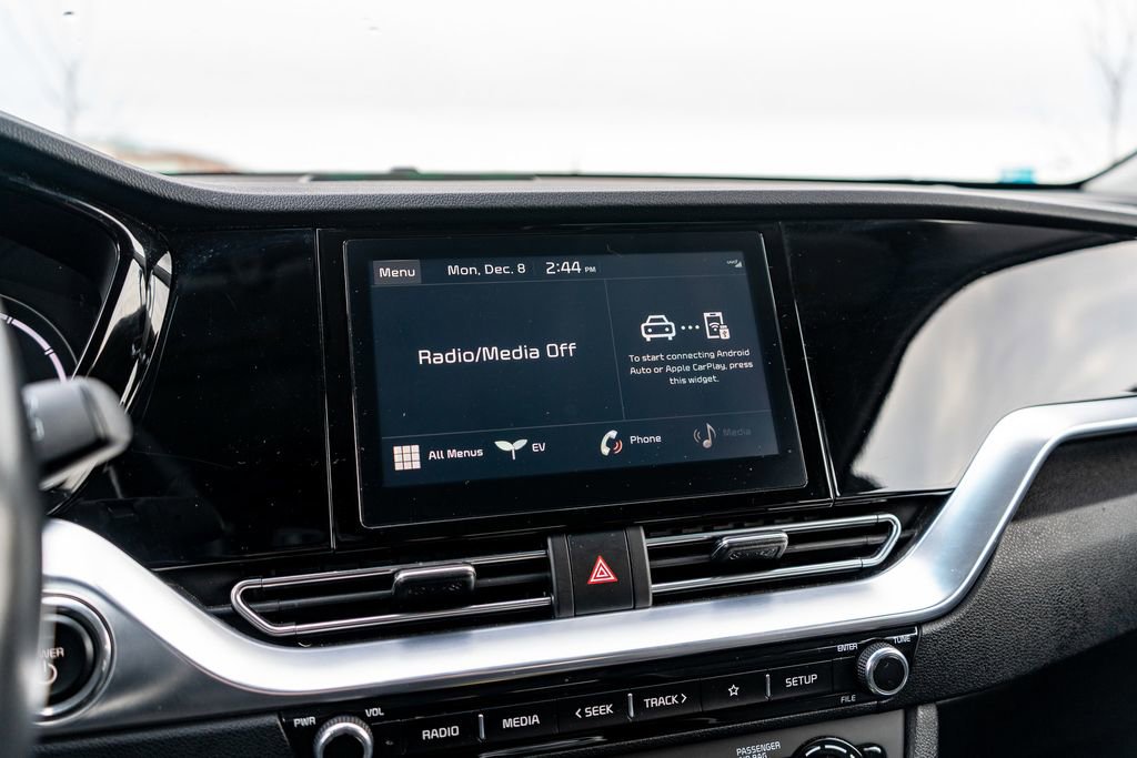 Used 2021 Kia Niro EX w/ Cold Weather Package image 27