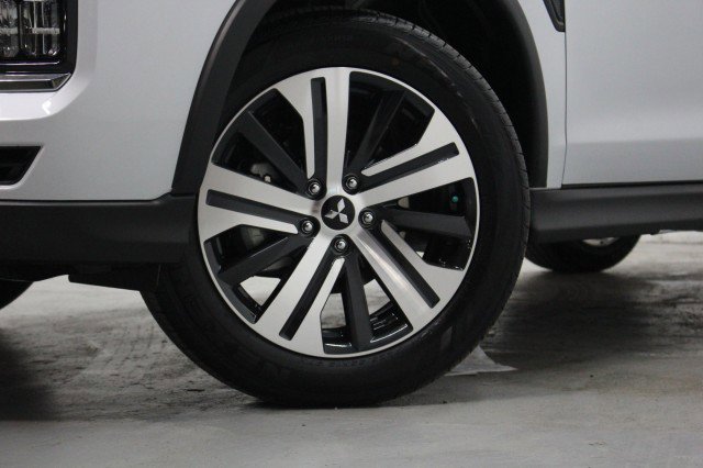 New 2026 Mitsubishi Outlander Sport ES image 3