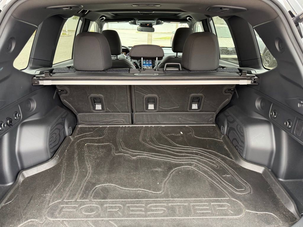 Used 2025 Subaru Forester Premium w/ Protection Package image 7