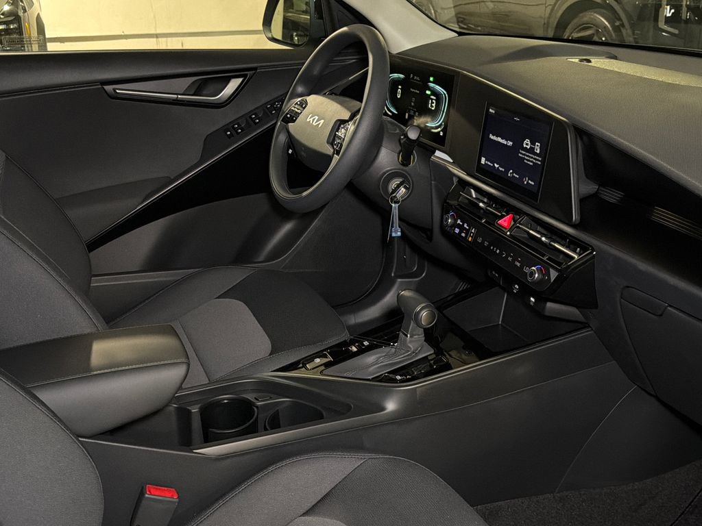 New 2026 Kia Niro LX FWD image 9