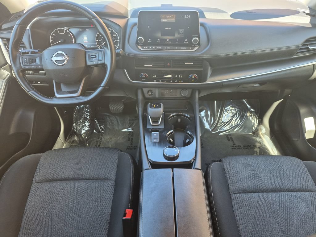 Used 2025 Nissan Rogue SV AWD/4WD image 14