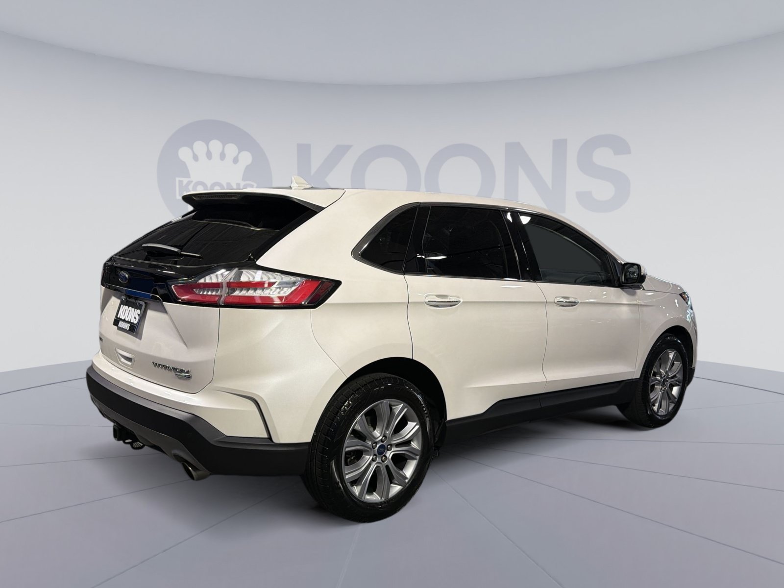 Used 2019 Ford Edge Titanium w/ Class II Trailer Tow Package AWD/4WD image 7
