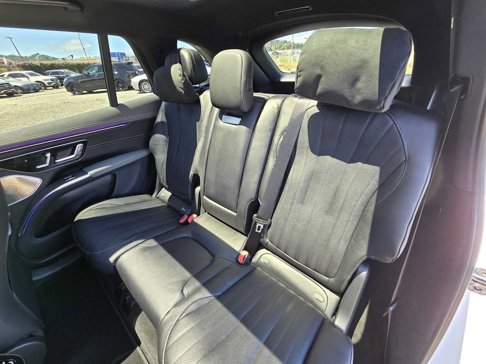 New 2026 Mercedes-Benz EQS 400 4MATIC SUV image 17