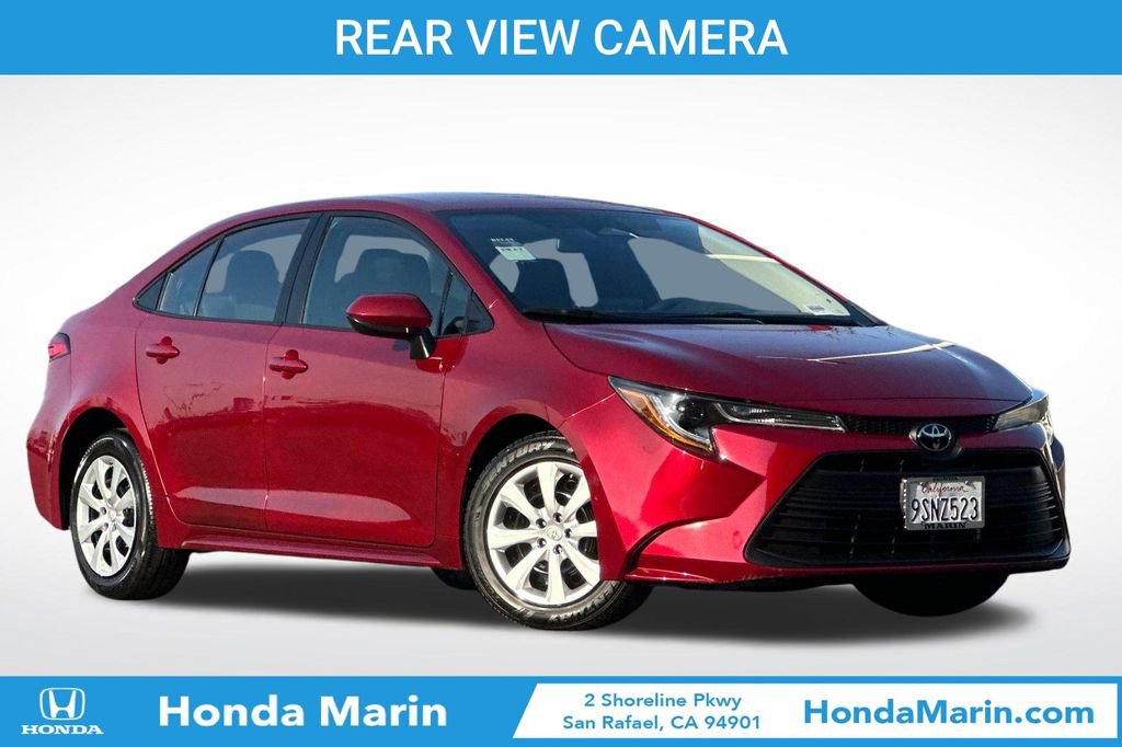 Used 2025 Toyota Corolla LE image 3