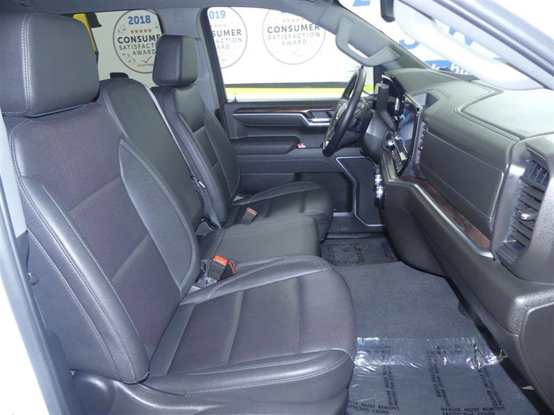 Used 2025 GMC Sierra 1500 SLT image 7