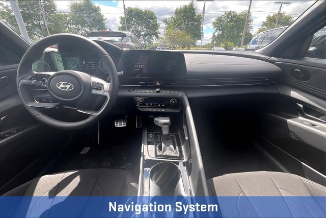 New 2025 Hyundai Elantra SEL image 6