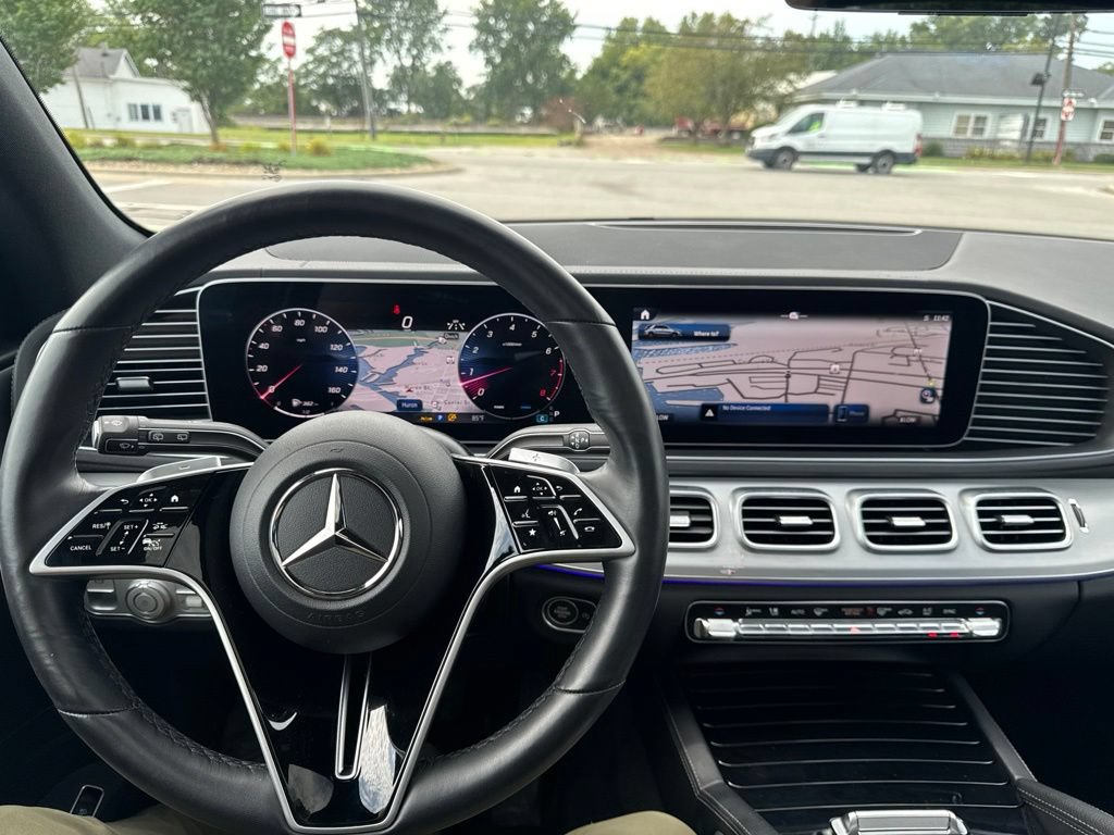 Used 2026 Mercedes-Benz GLE 350 4MATIC w/ Driver Assistance Package image 16