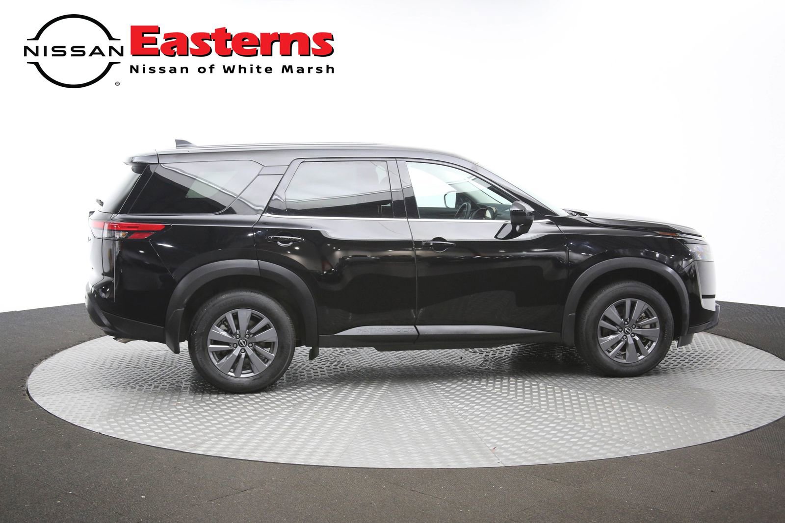 Used 2024 Nissan Pathfinder S AWD/4WD image 43