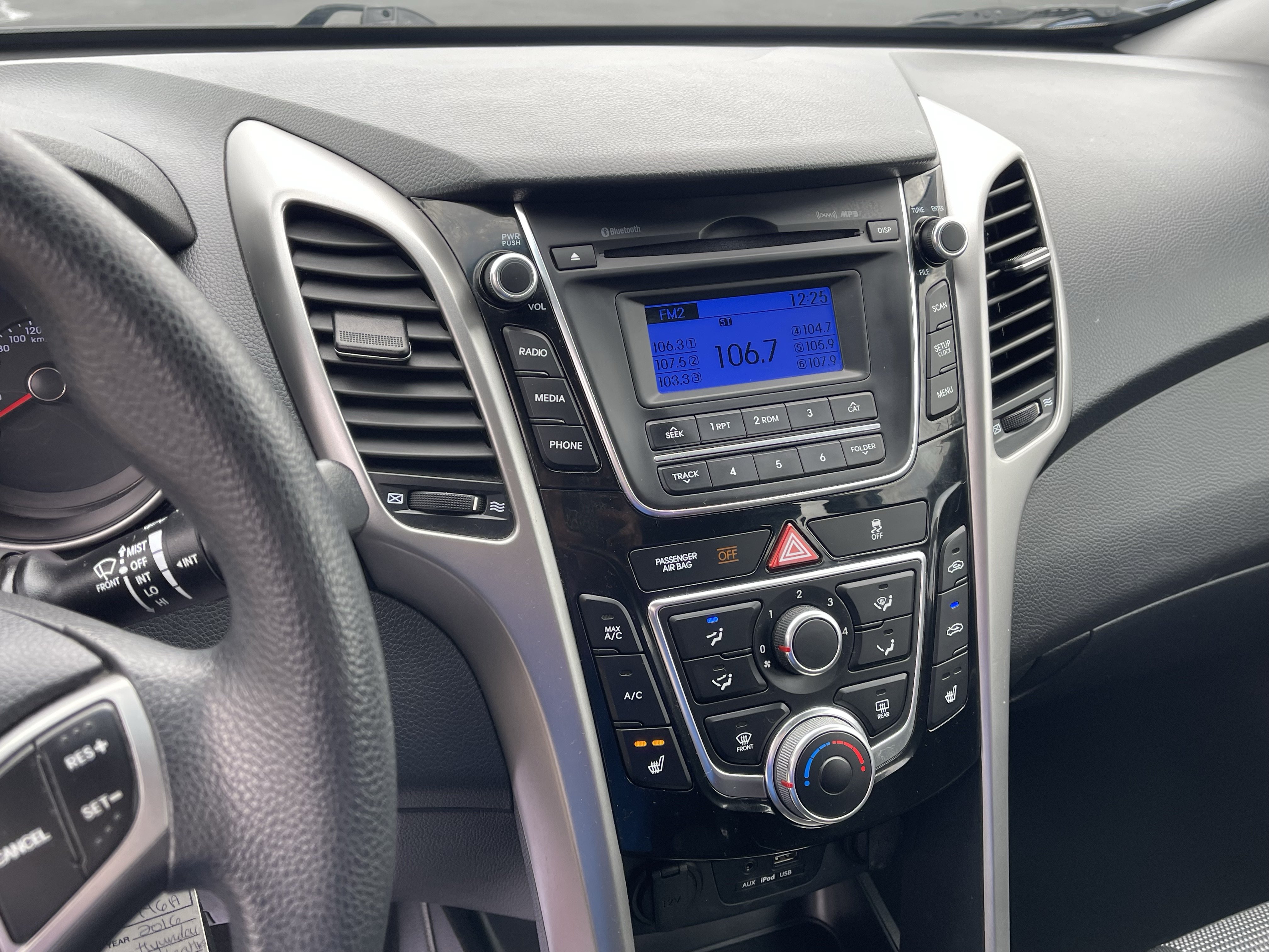 Used 2016 Hyundai Elantra GT FWD image 20