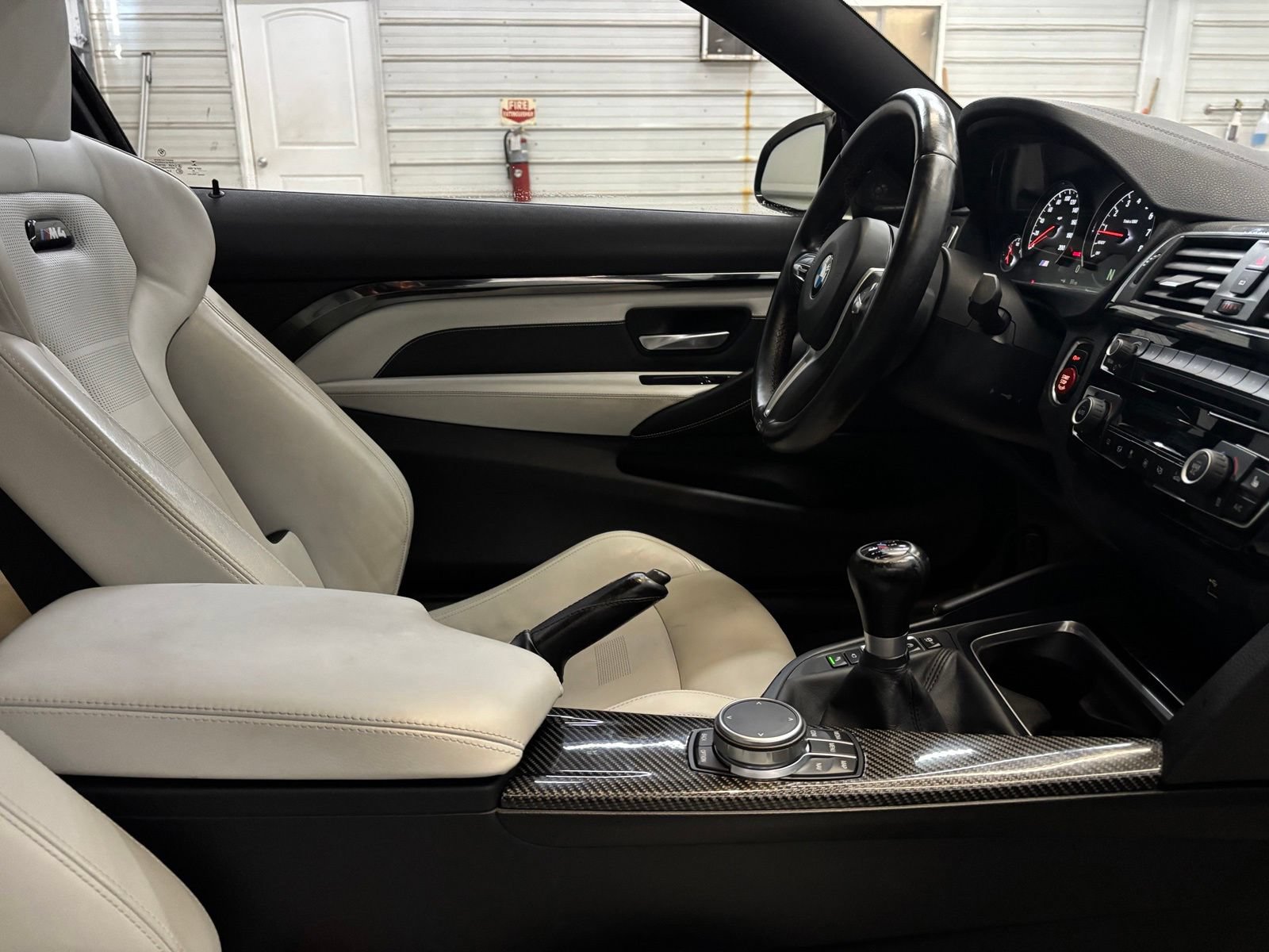 Used 2020 BMW M4 Coupe w/ Competition Package RWD image 27