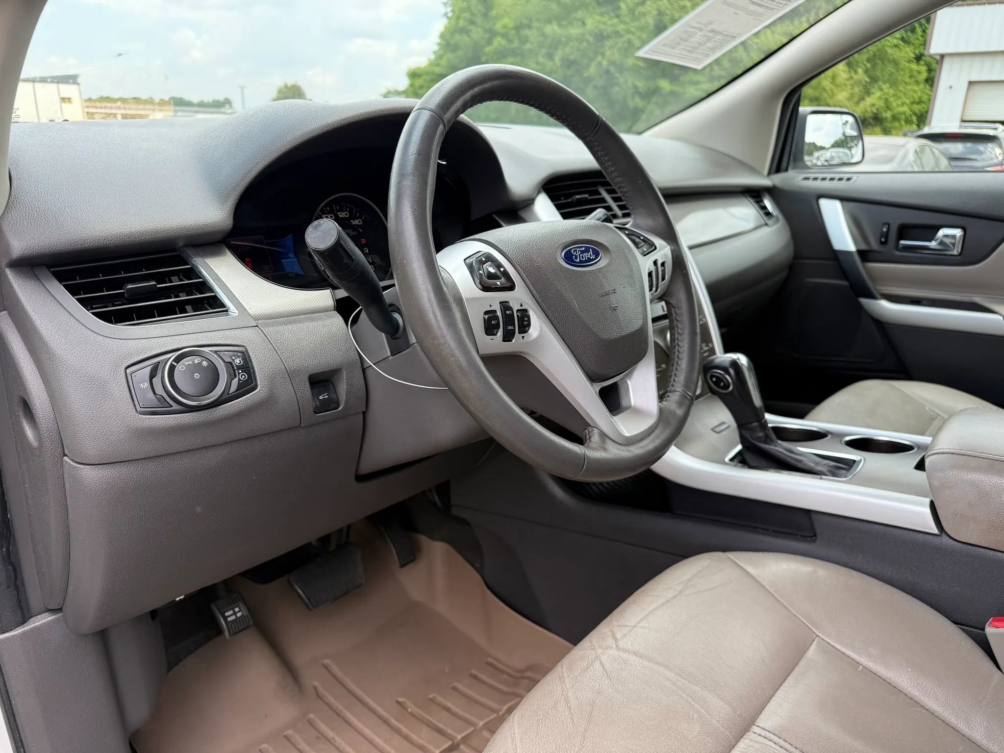 Used 2013 Ford Edge SEL FWD image 17