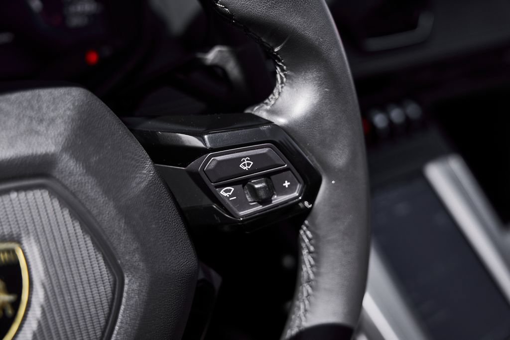 Used 2023 Lamborghini Huracan EVO RWD image 47