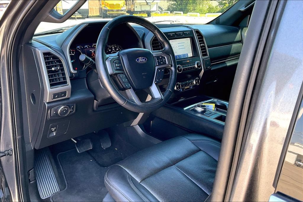 Used 2020 Ford Expedition XLT w/ Equipment Group 202A RWD image 8