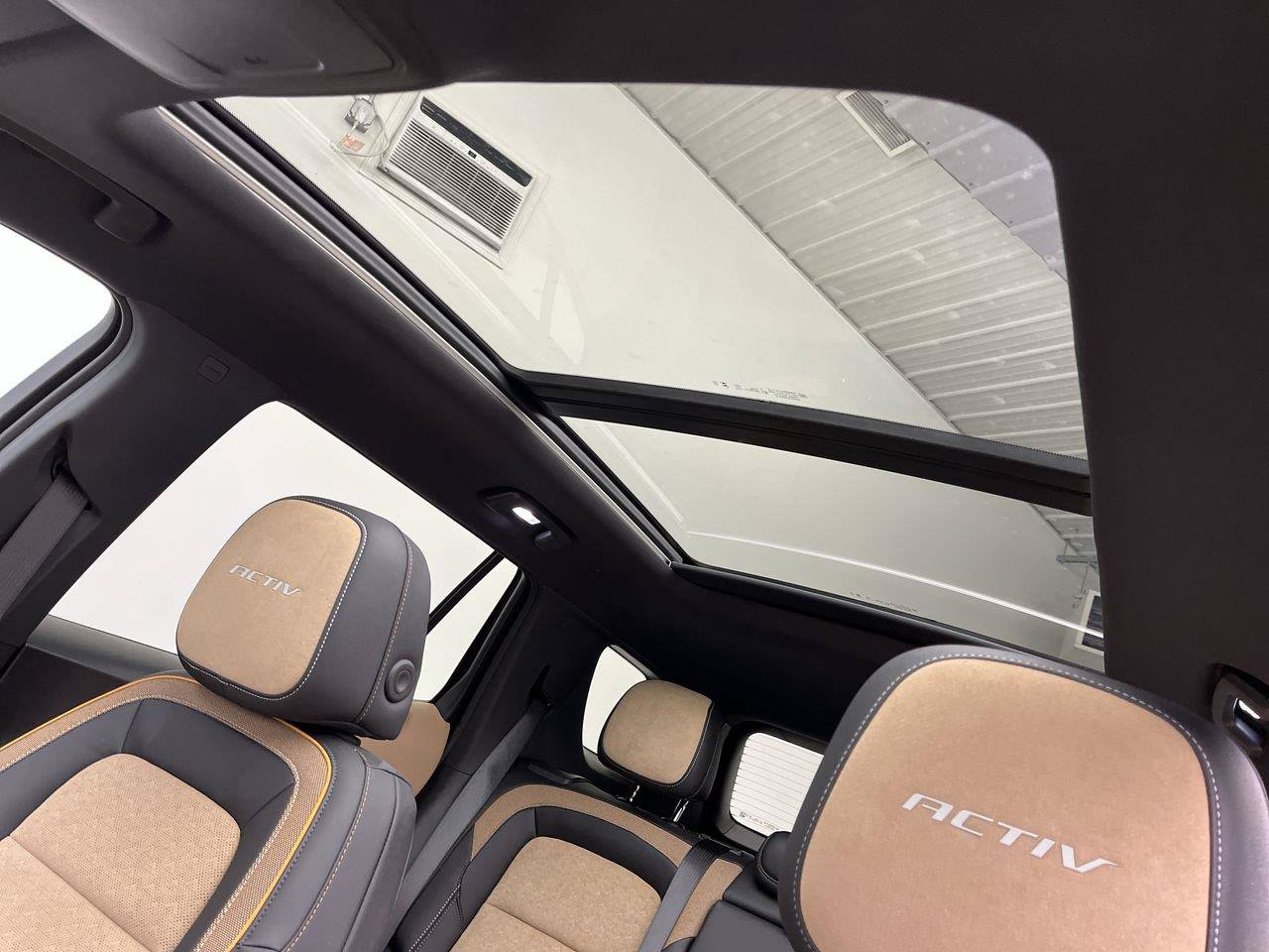 Certified 2025 Chevrolet Equinox ACTIV w/ Safety and Technology Package AWD/4WD image 7