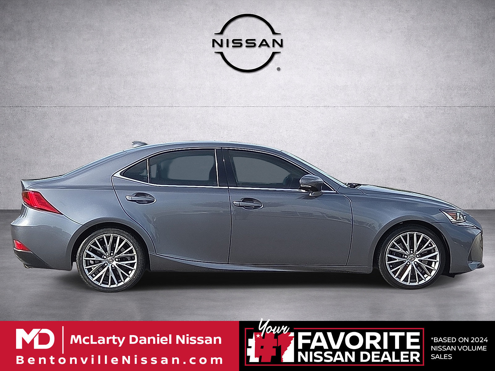 Used 2017 Lexus IS 200t RWD image 6