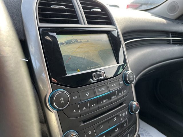 Used 2015 Chevrolet Malibu LT w/ Power Convenience Package FWD image 2