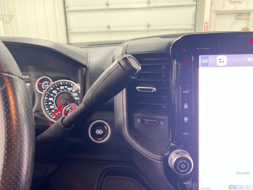 Used 2026 RAM 2500 Tradesman AWD/4WD image 18