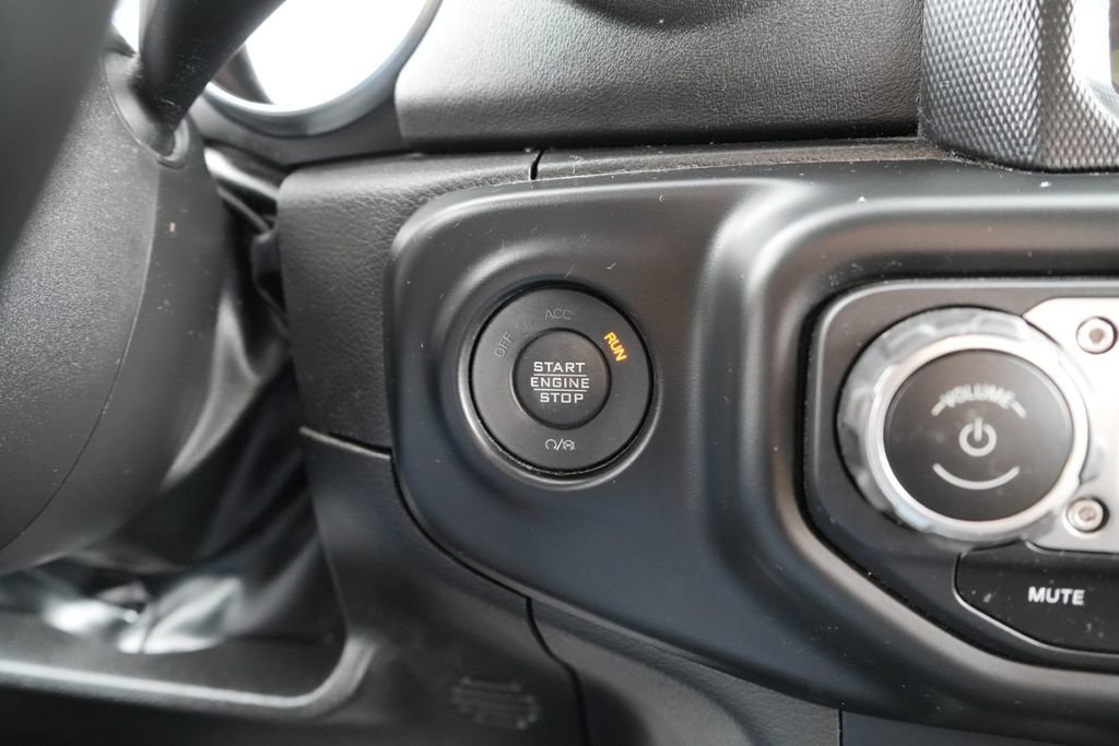 Used 2023 Jeep Wrangler Unlimited Sahara w/ Cold Weather Group image 28