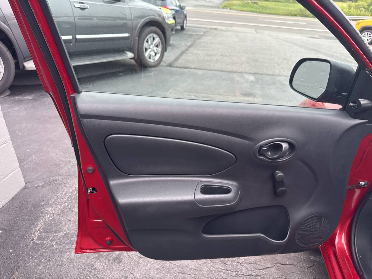 Used 2013 Nissan Versa S Plus FWD image 15