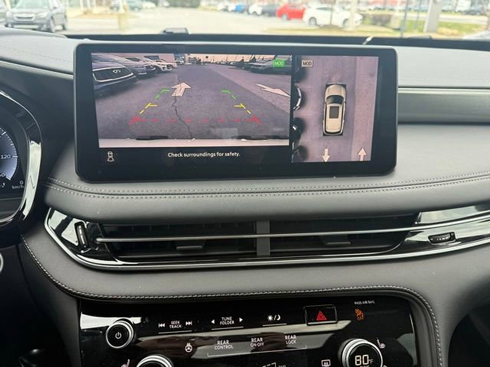 Certified 2025 INFINITI QX60 Luxe w/ Black Edition image 19