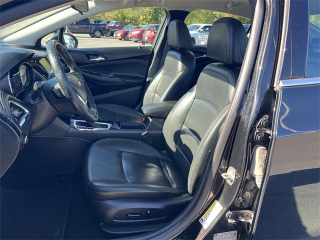 Used 2017 Chevrolet Cruze Premier image 15