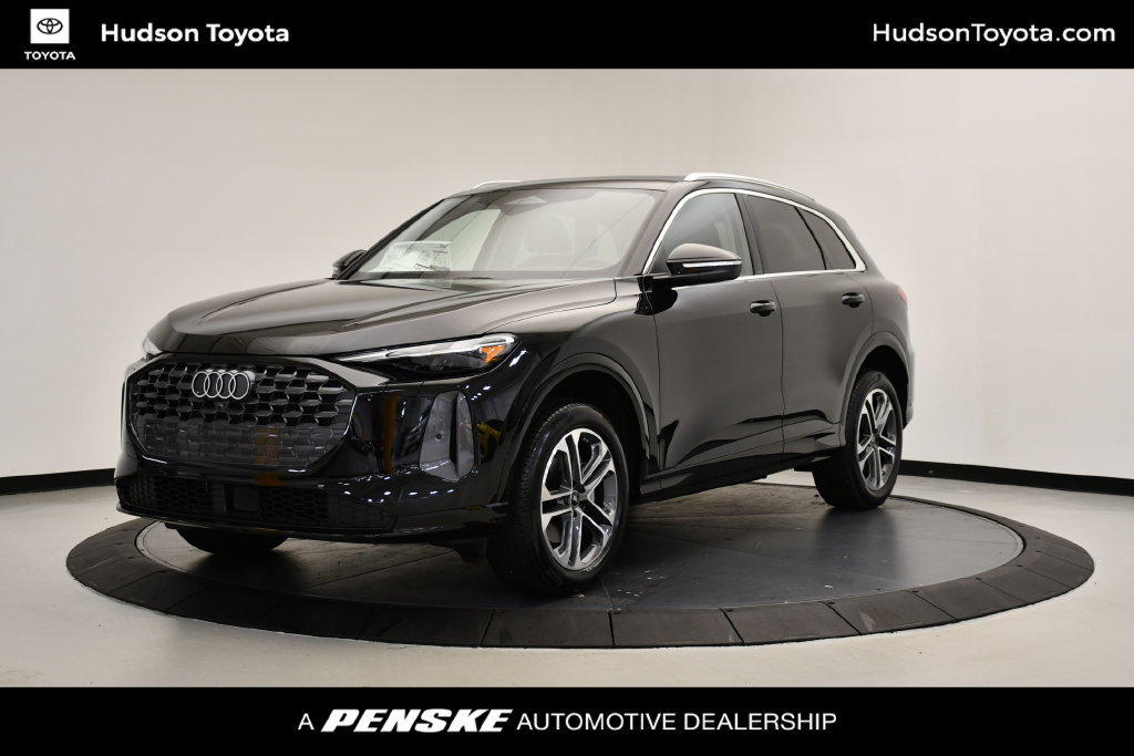 Used 2025 Audi Q5 Premium w/ Convenience Package