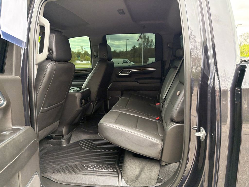 Used 2024 Chevrolet Silverado 1500 LT Trail Boss w/ LT Trail Boss Premium Package AWD/4WD image 22
