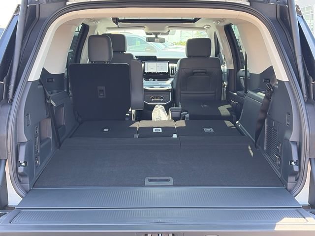 New 2026 Ford Expedition Active AWD/4WD image 10