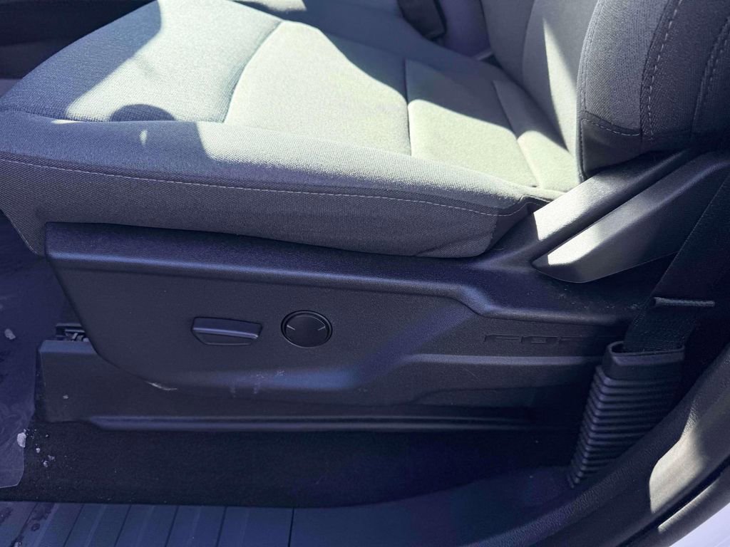 Used 2025 Ford F150 XLT w/ Equipment Group 301A Standard image 14