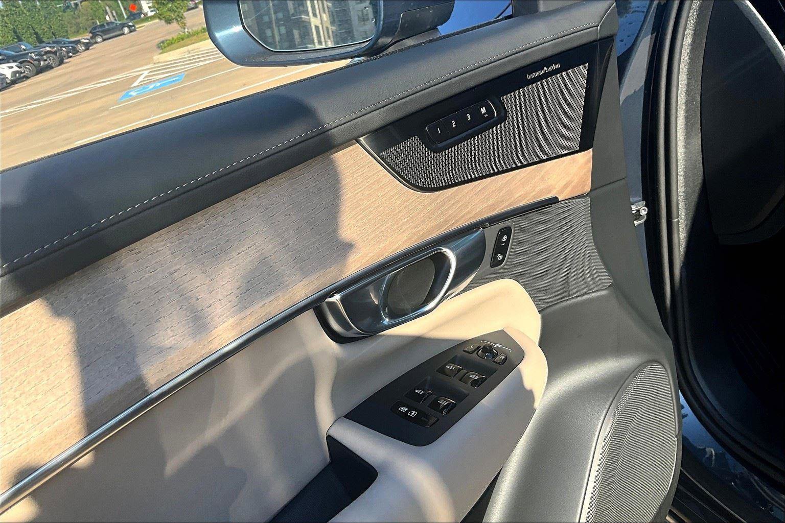 New 2026 Volvo XC90 B6 Ultra w/ Protection Package Premier image 22