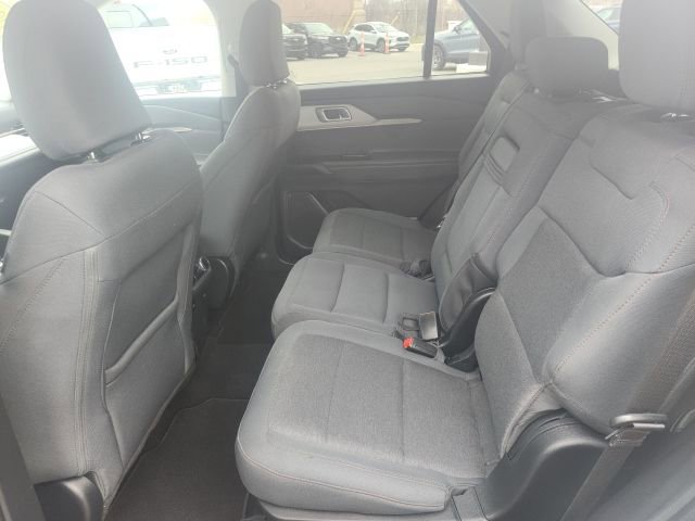 Used 2025 Ford Explorer Active image 19
