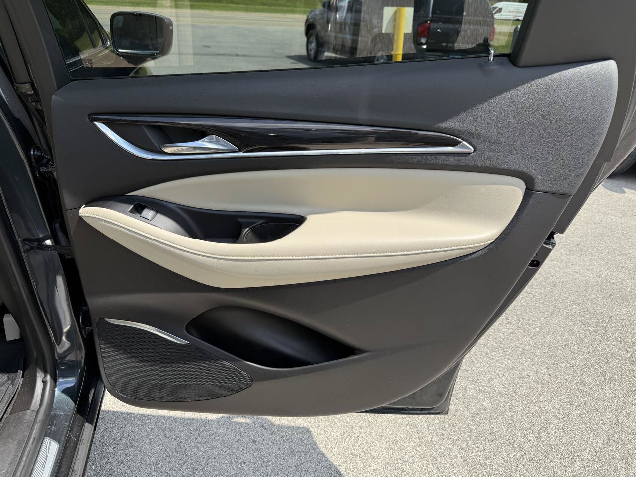 Used 2019 Buick Enclave Premium w/ Experience Buick Package FWD image 34