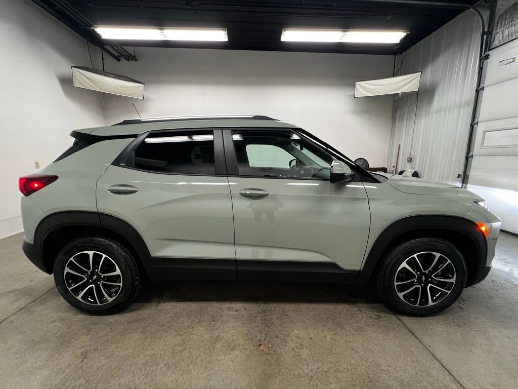 New 2026 Chevrolet TrailBlazer LT w/ Driver Confidence Package image 2