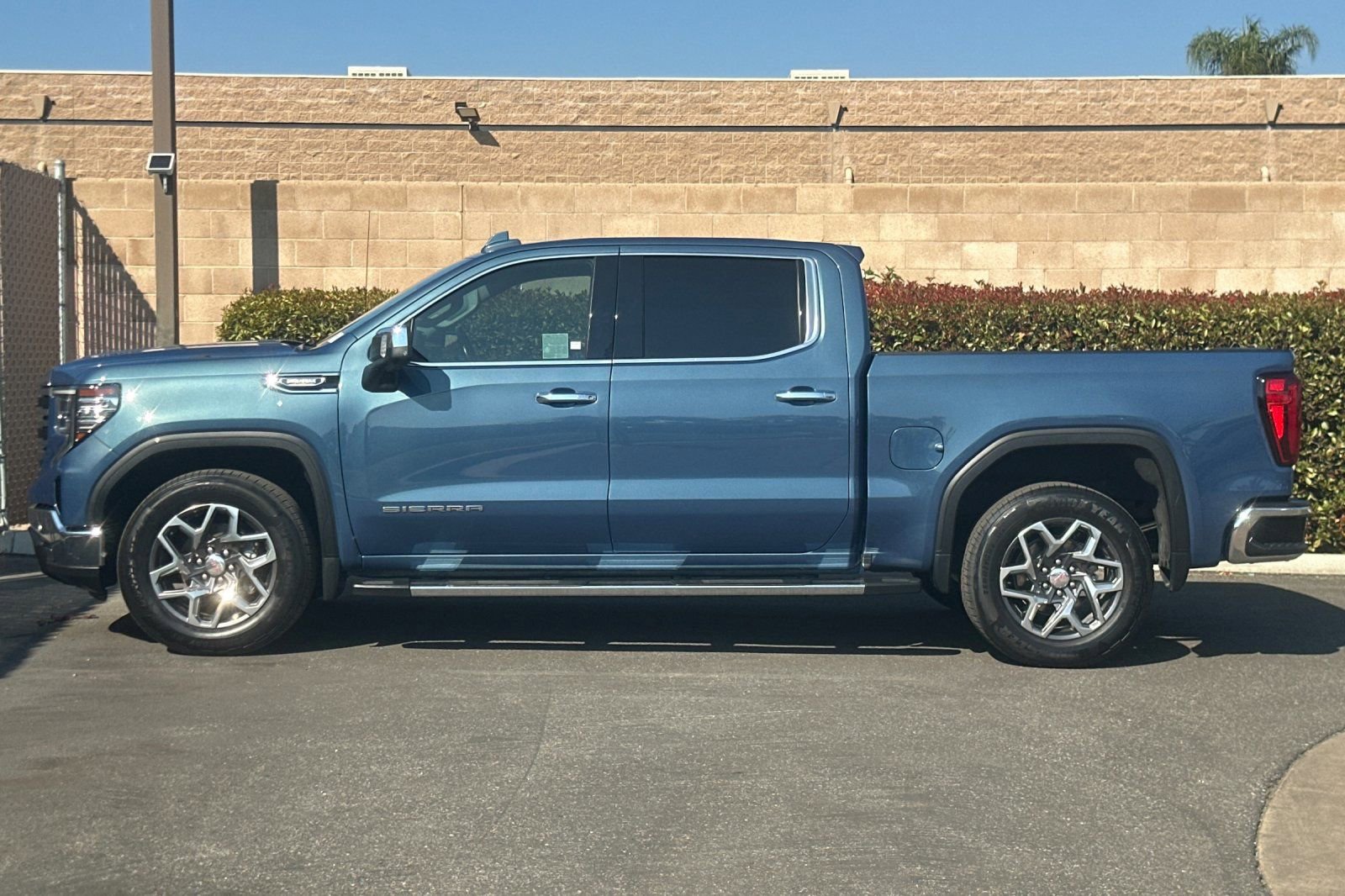 Certified 2024 GMC Sierra 1500 SLT w/ SLT Premium Plus Package image 7