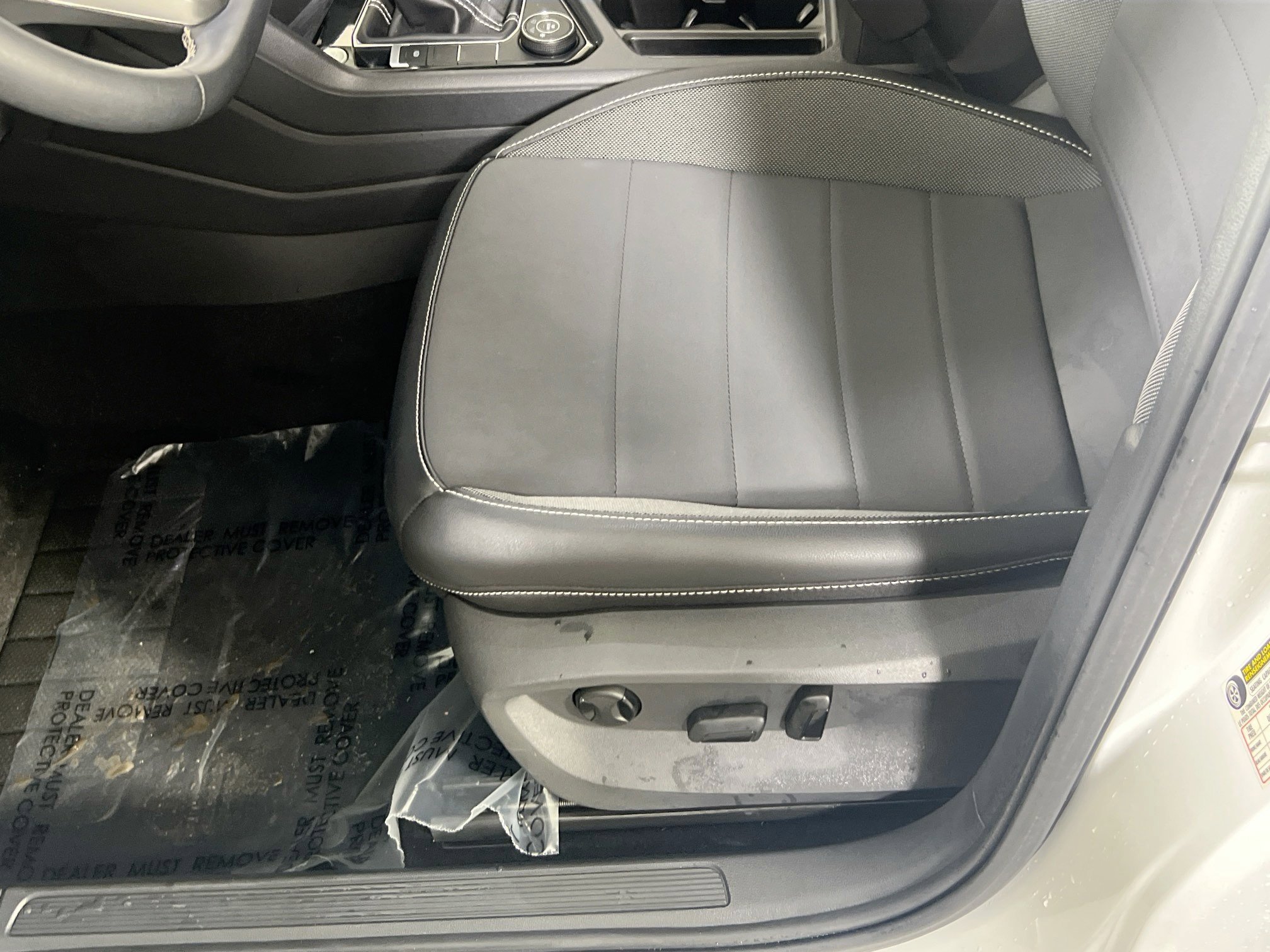 Used 2023 Volkswagen Taos SE AWD/4WD image 18