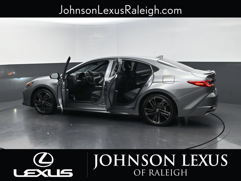 Used 2026 Toyota Camry XSE FWD image 37