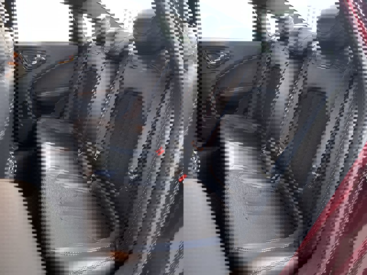 Used 2015 Chrysler 200 S w/ Navigation & Sound Group I image 21