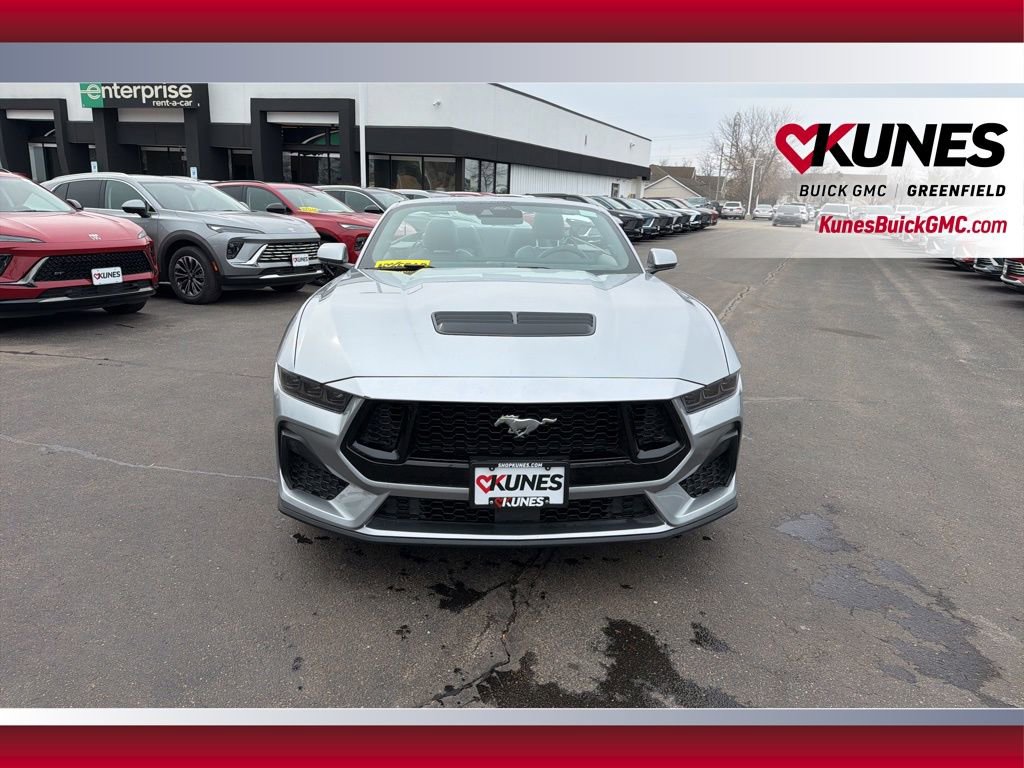 Used 2025 Ford Mustang GT Premium image 12