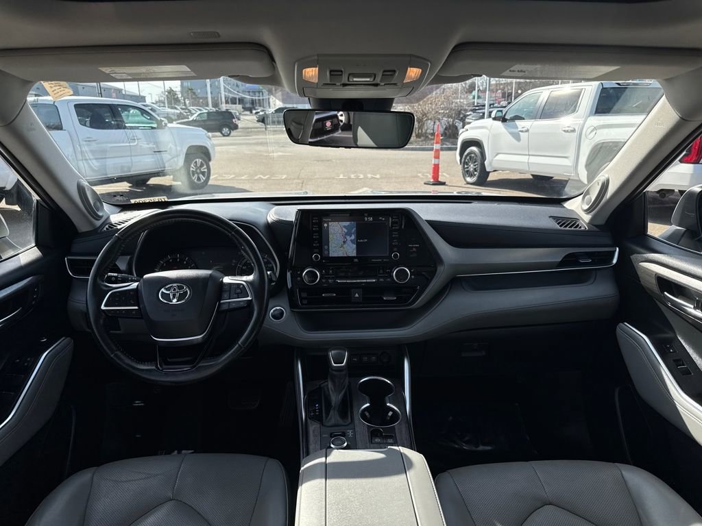 Used 2021 Toyota Highlander Limited AWD/4WD image 15