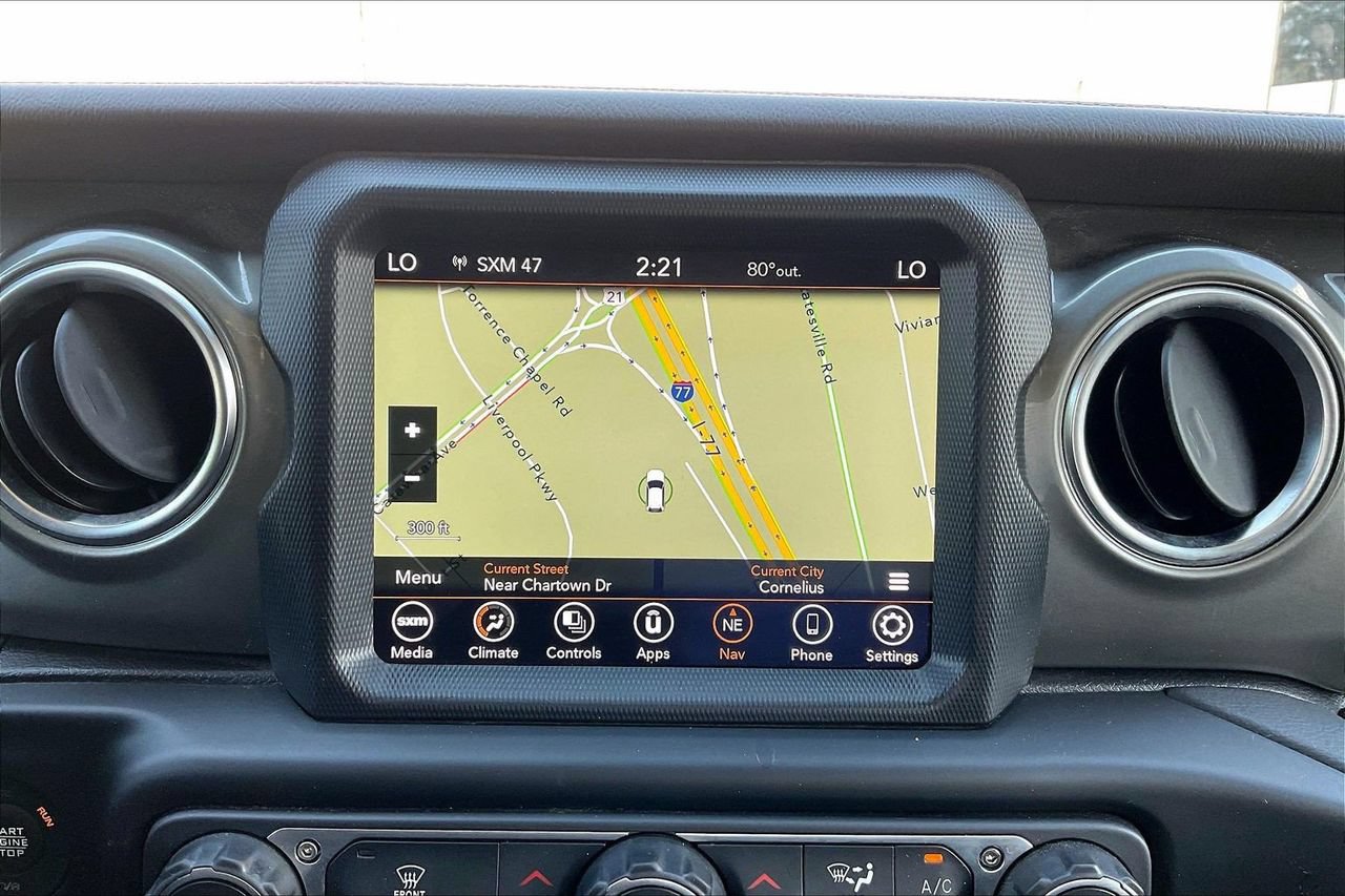 Used 2023 Jeep Gladiator Overland AWD/4WD image 13