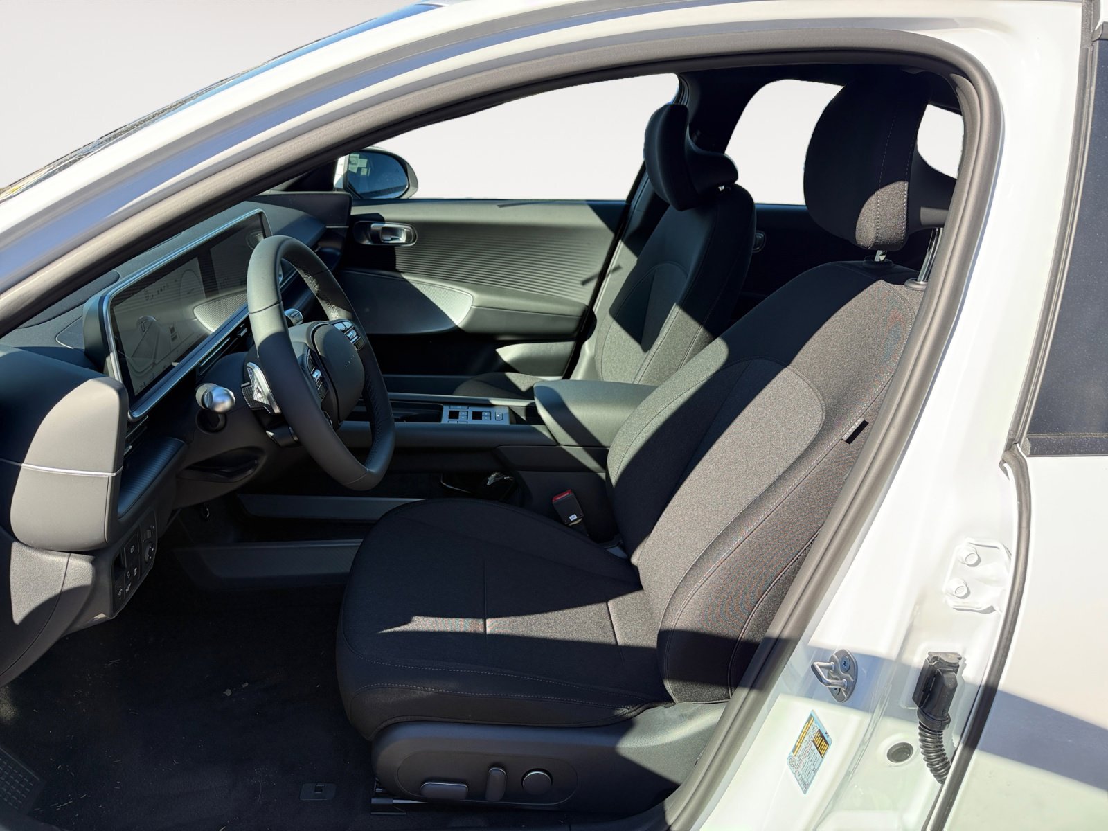 New 2025 Hyundai Ioniq 6 SE image 10