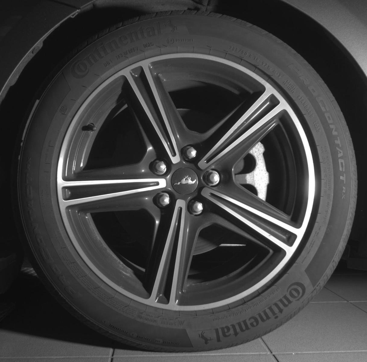Used 2025 Ford Mustang Premium RWD image 9