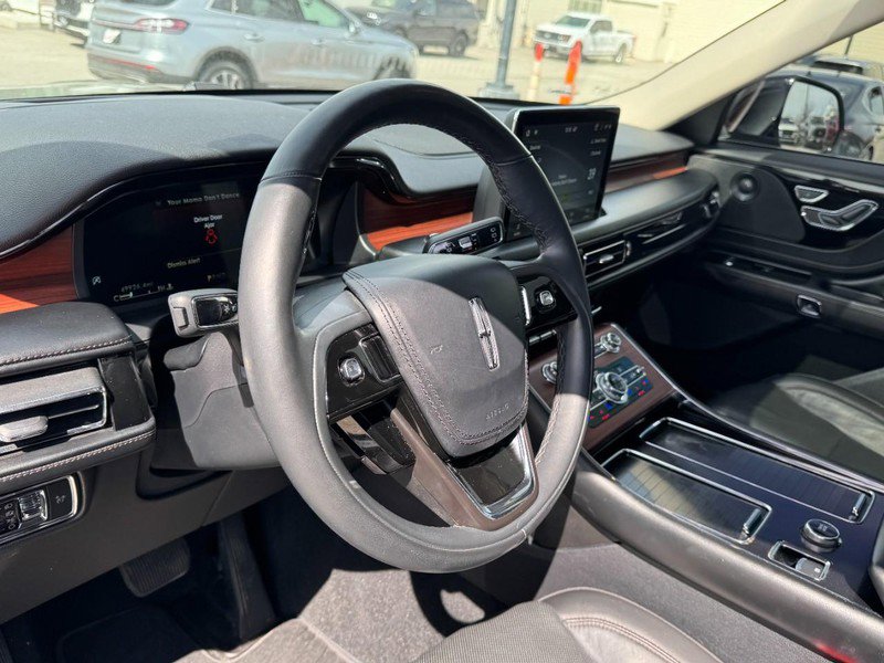 Used 2022 Lincoln Aviator Reserve w/ Equipment Group 201A image 15