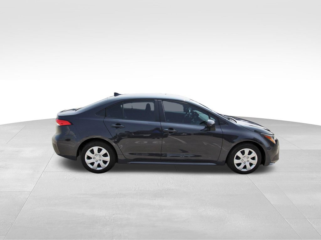 Used 2024 Toyota Corolla LE FWD image 5