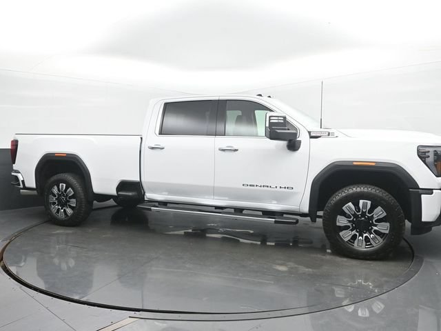New 2026 GMC Sierra 2500 Denali w/ Denali Reserve Package AWD/4WD image 3