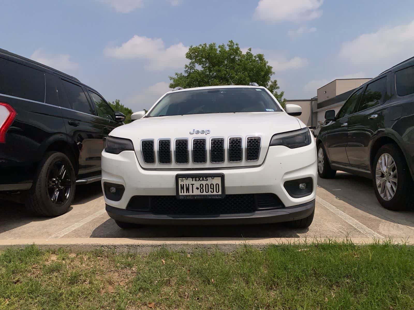 Used 2019 Jeep Cherokee Latitude w/ Popular Appearance Group FWD video 1